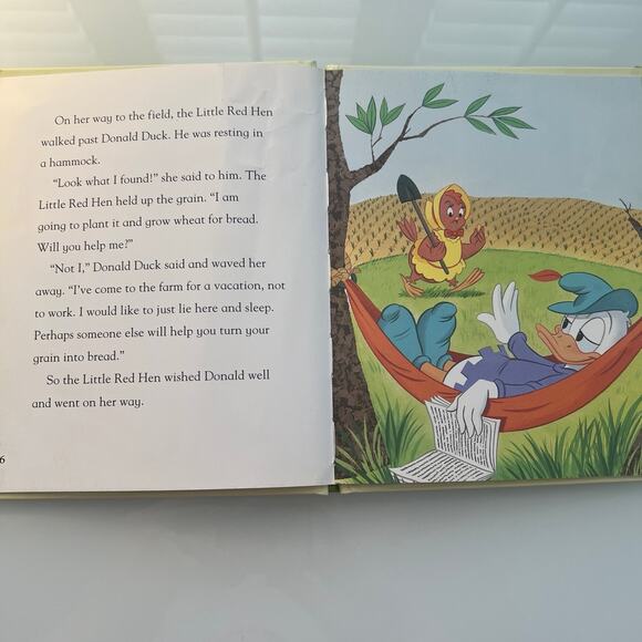 The little red hen a hard cover book by Disney - Picture 6 of 11